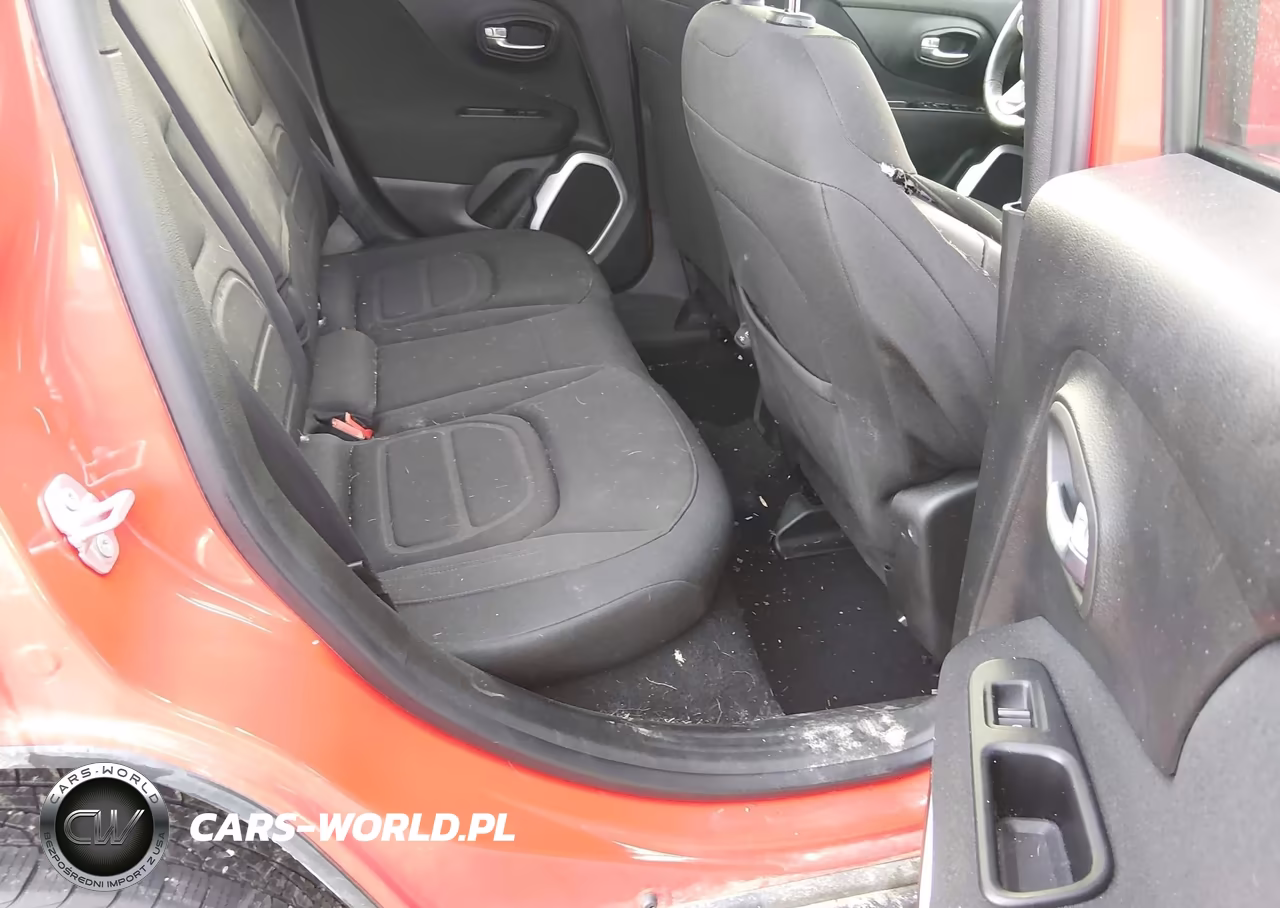 2018 Jeep Renegade Latitude 4X4 VIN:ZACCJBBB6JPG91728 - 8