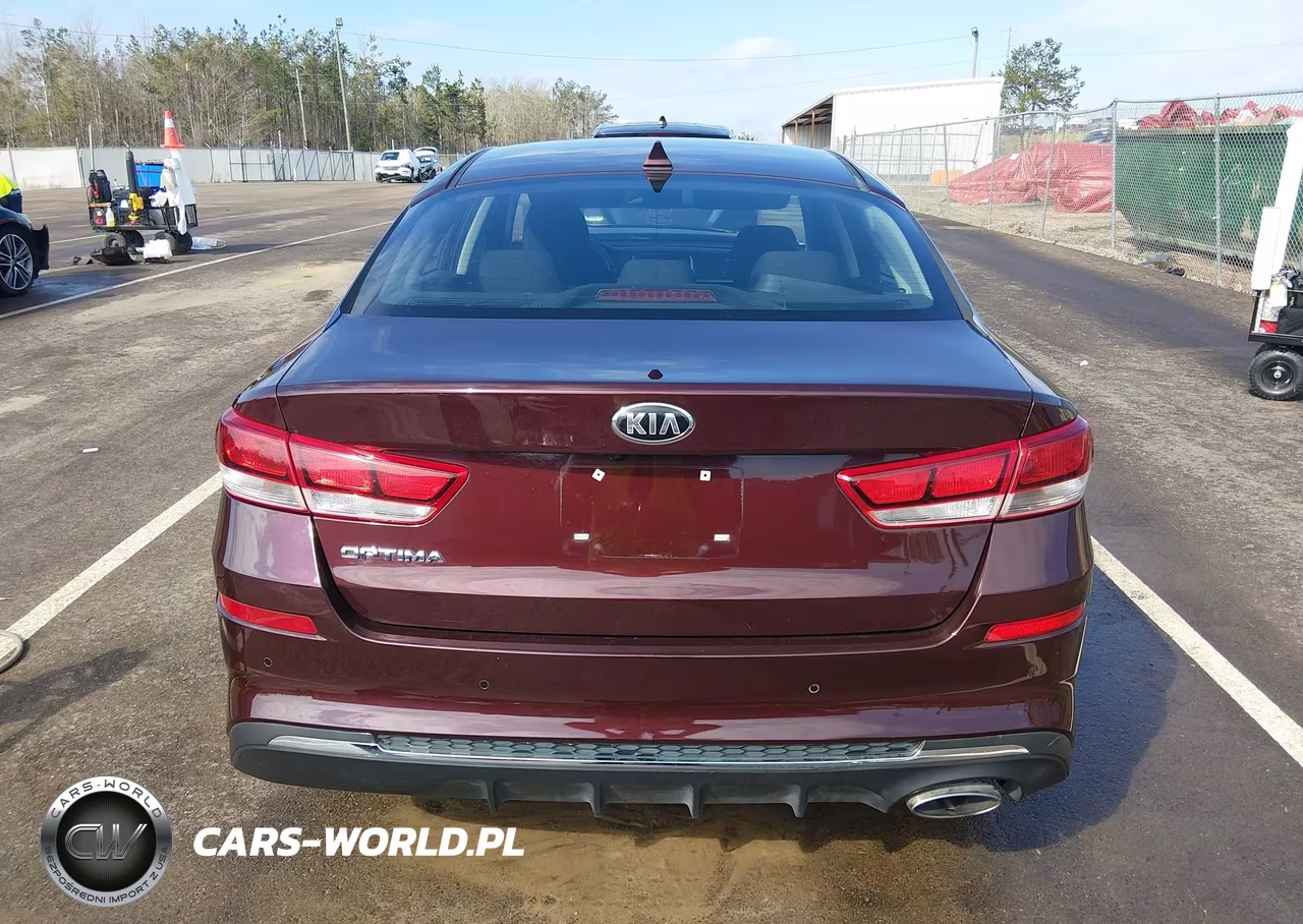 2019 Kia Optima Lx VIN:5XXGT4L31KG354632 - 17