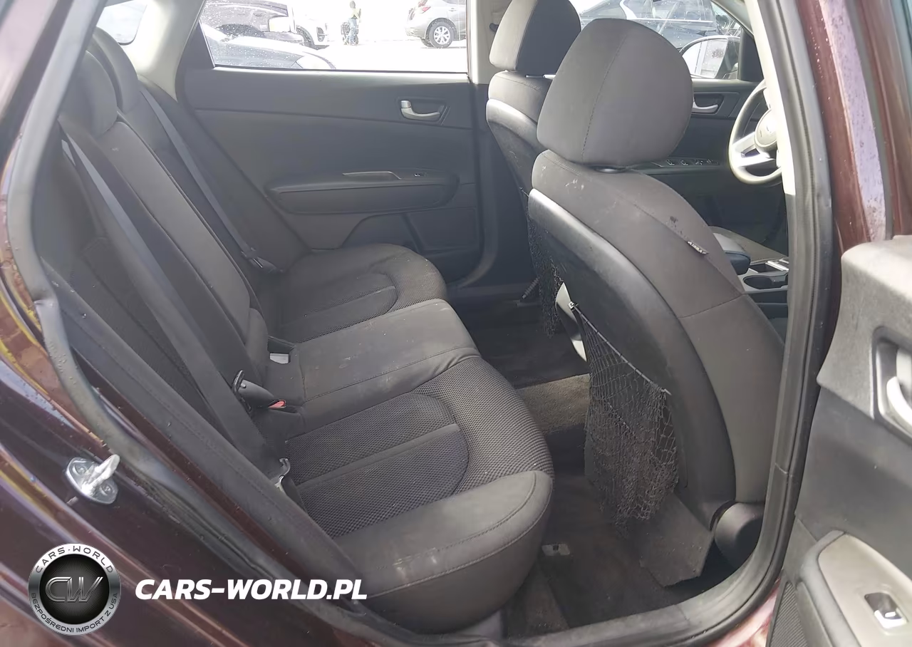2019 Kia Optima Lx VIN:5XXGT4L31KG354632 - 8