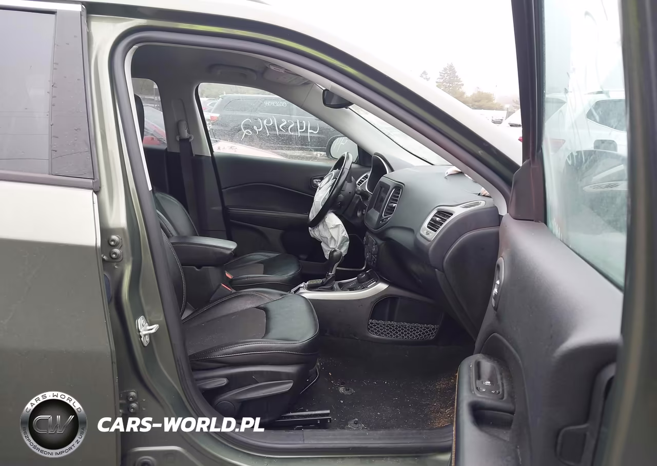 2020 Jeep Compass Latitude 4X4 VIN:3C4NJDBBXLT116578 - 5
