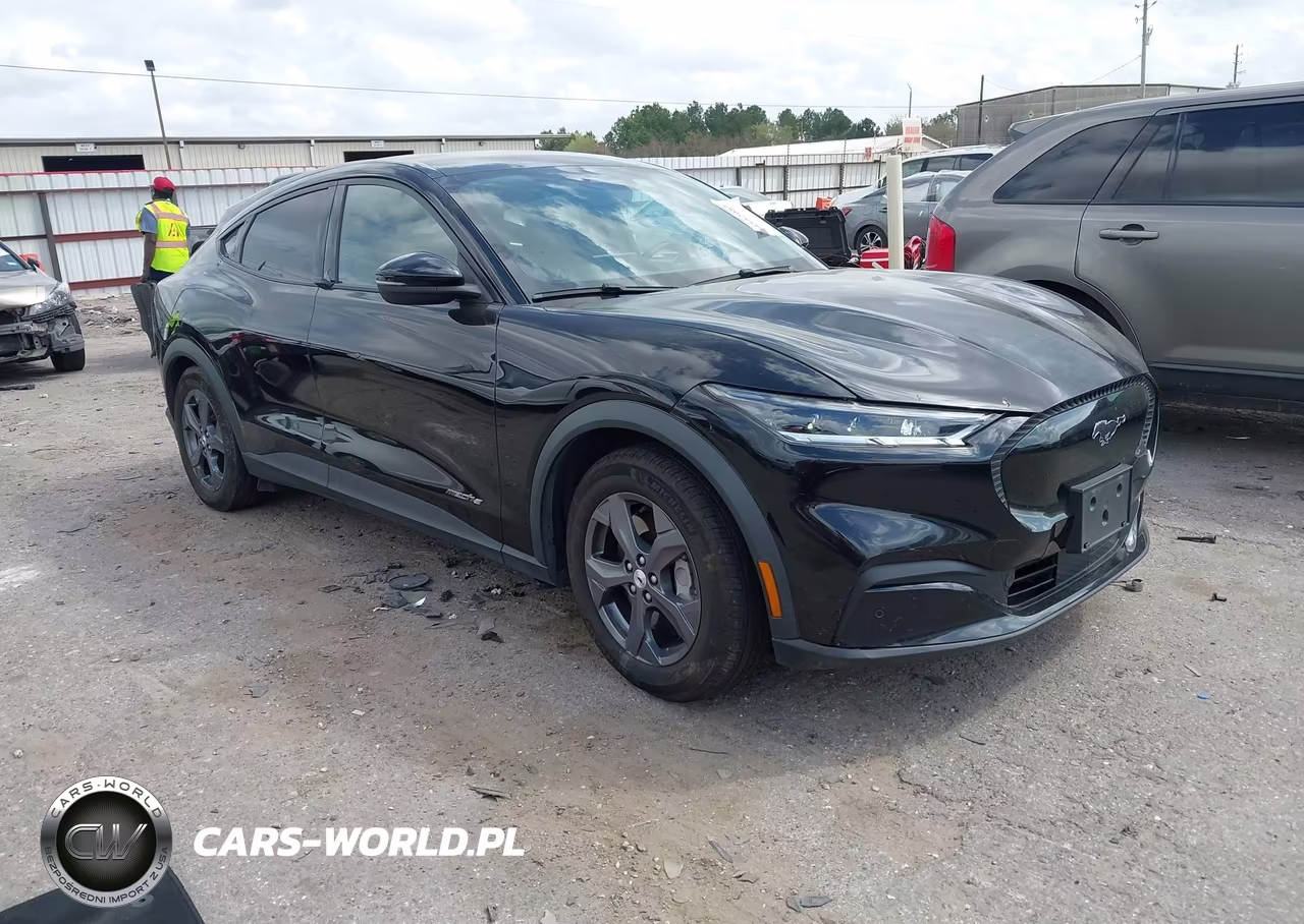 2022 Ford Mustang Mach-E Select