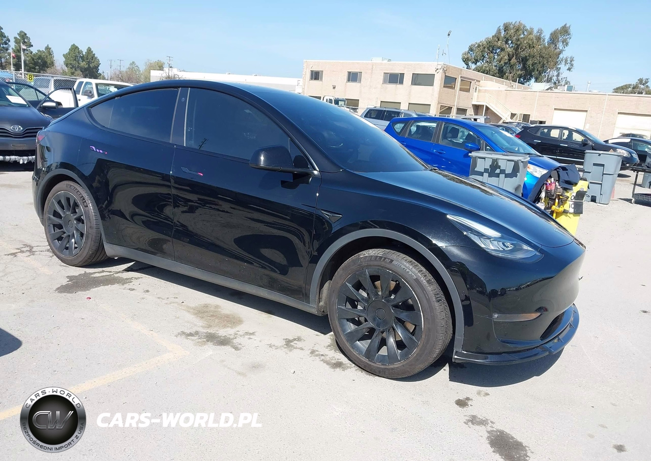 2022 Tesla Model Y Long Range Dual Motor All-Wheel Drive
