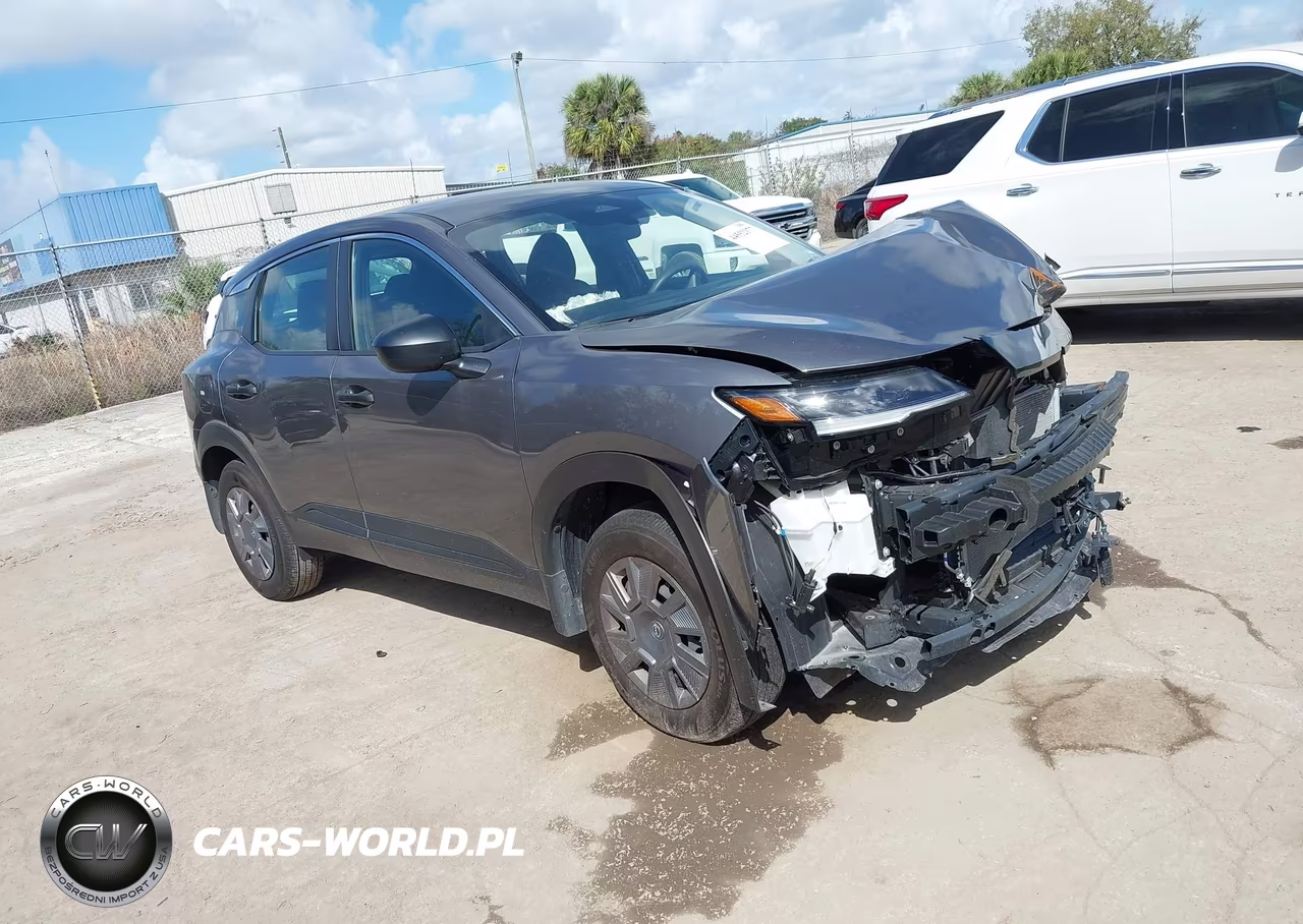 2025 Nissan Kicks S