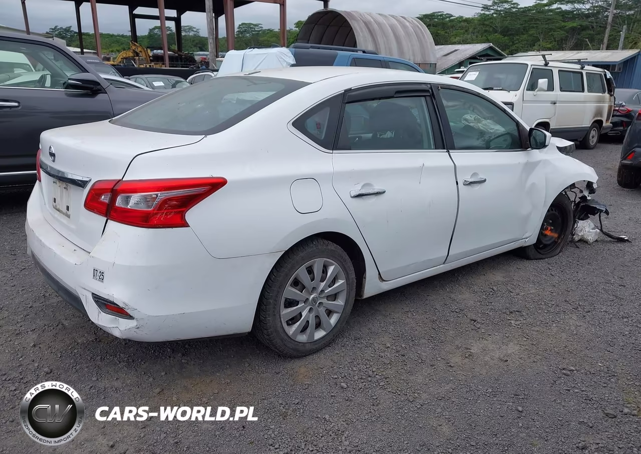 2018 Nissan Sentra S VIN:3N1AB7AP0JY204990 - 4