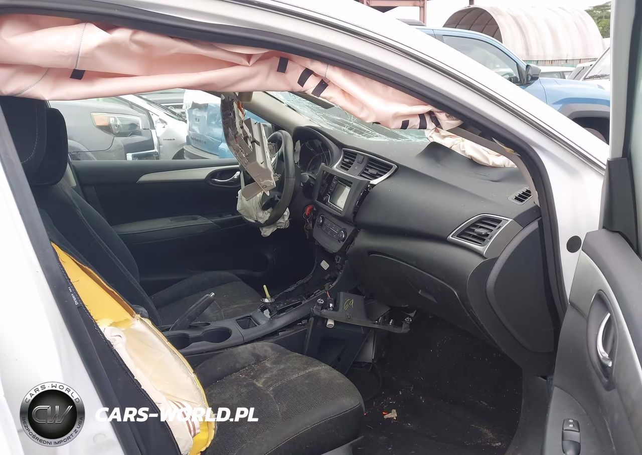 2018 Nissan Sentra S VIN:3N1AB7AP0JY204990 - 5