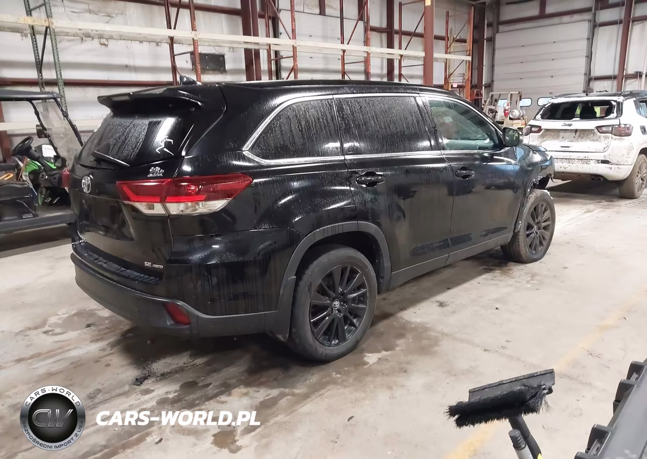 2019 Toyota Highlander Se VIN:5TDJZRFHXKS609849 - 4