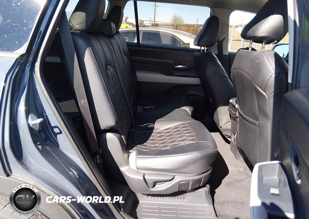 2025 Toyota Grand Highlander Hybrid Le VIN:5TDACAB50SS047460 - 8