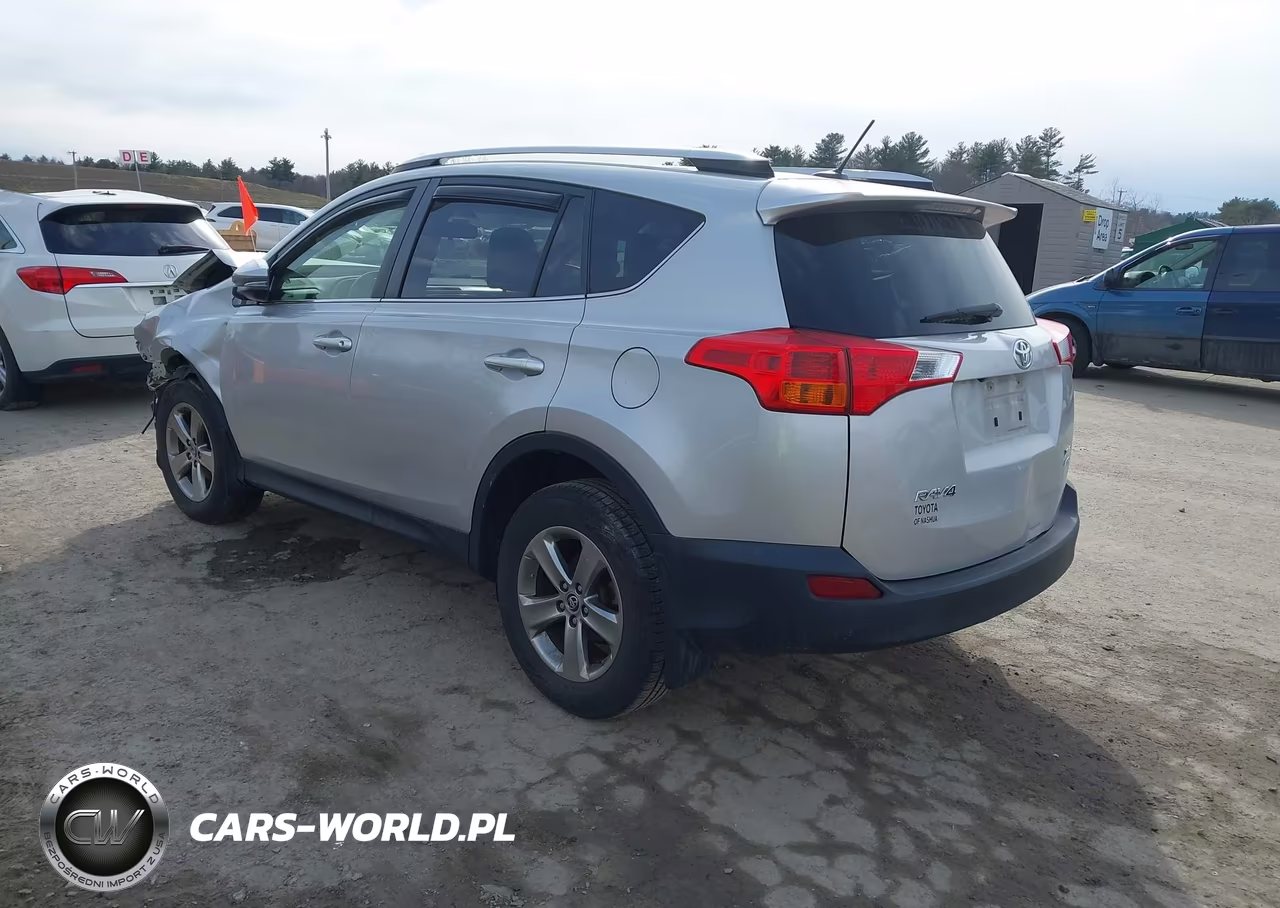 2015 Toyota Rav4 Xle VIN:JTMRFREV2FJ037696 - 3