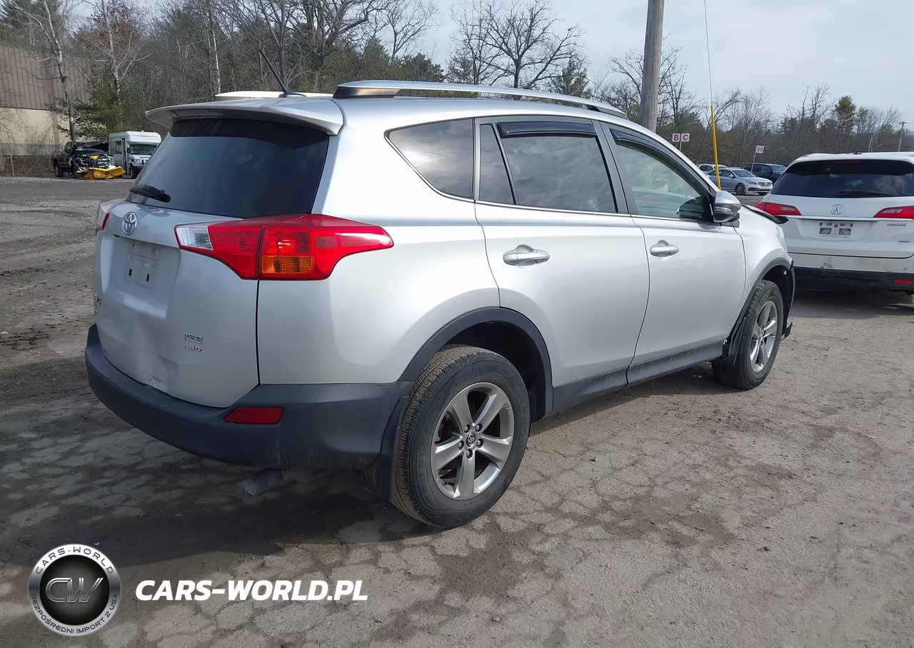 2015 Toyota Rav4 Xle VIN:JTMRFREV2FJ037696 - 4