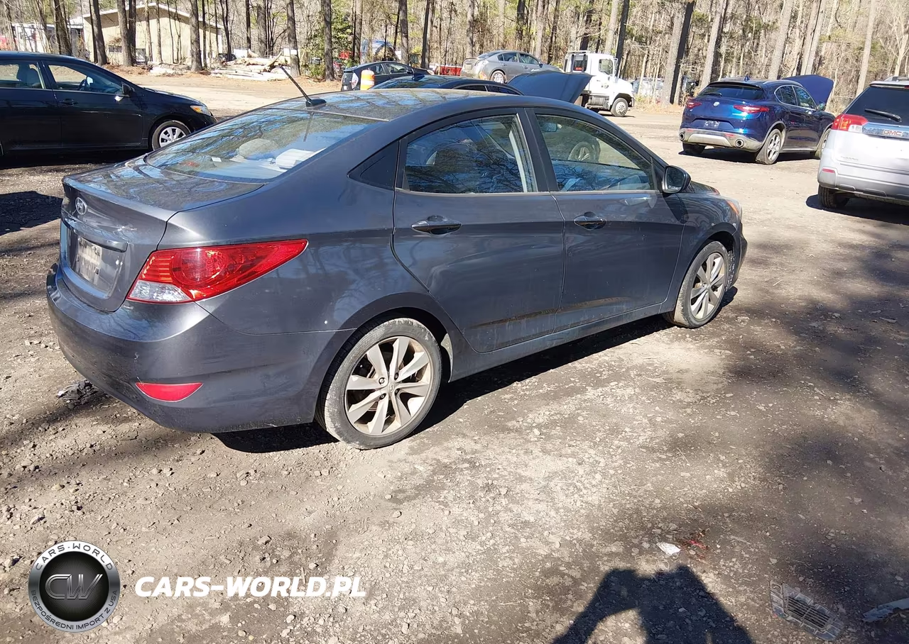 2012 Hyundai Accent Gls VIN:KMHCU4AE6CU136080 - 4