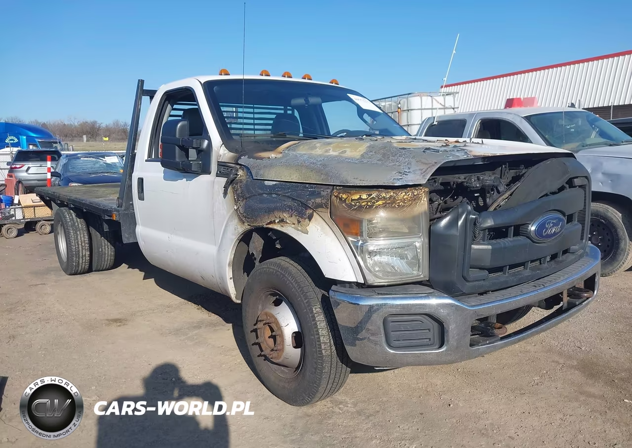 2014 Ford F-350 Chassis Xl