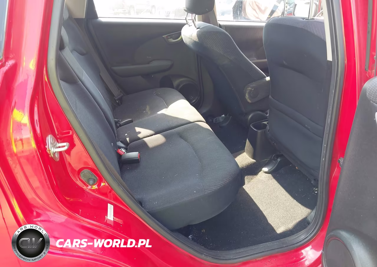 2012 Honda Fit Sport VIN:JHMGE8H58CC014082 - 8