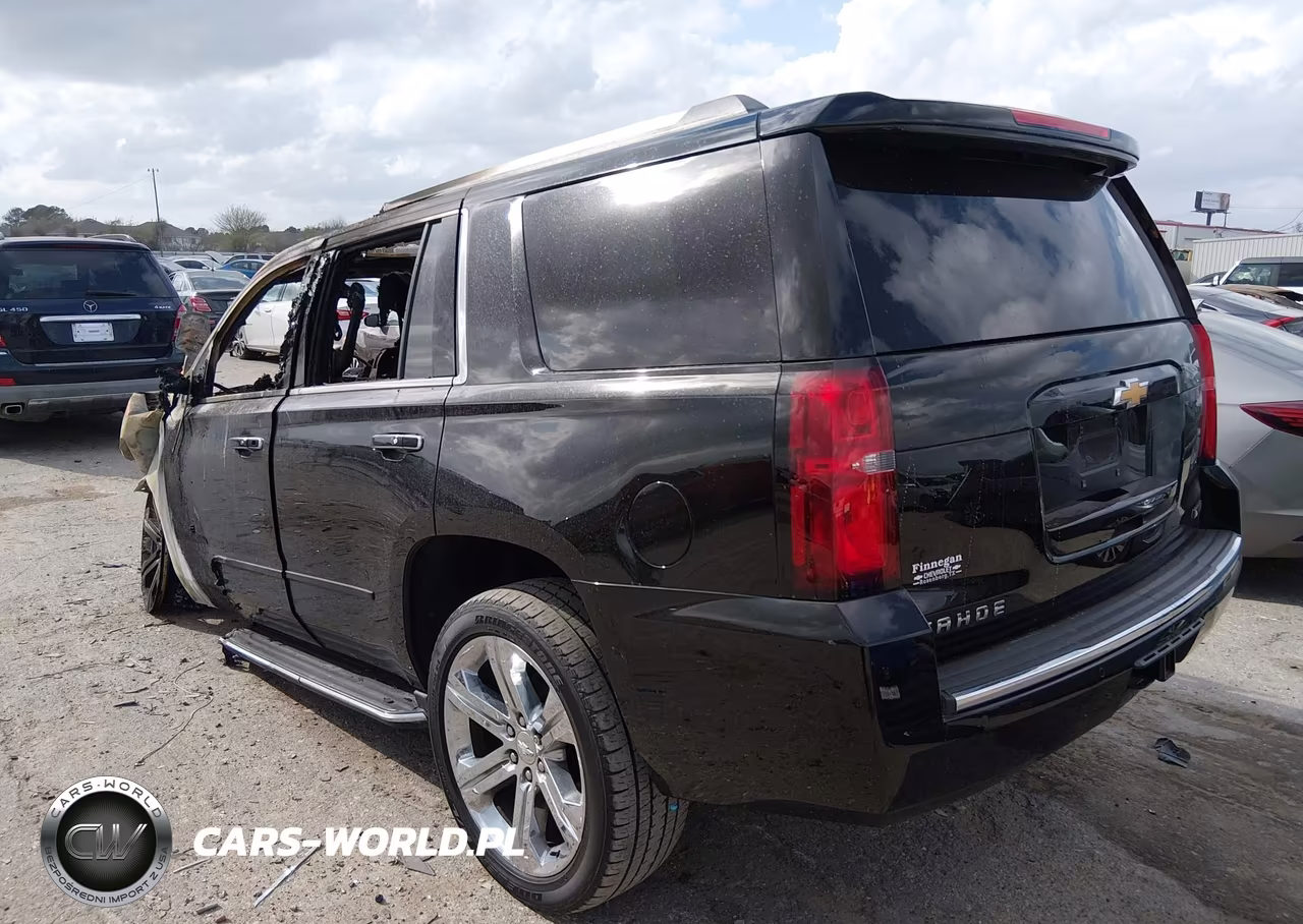 2017 Chevrolet Tahoe Premier VIN:1GNSCCKC8HR400525 - 3