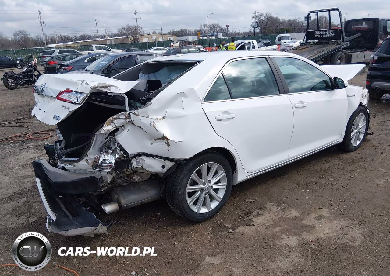 2014 Toyota Camry Hybrid Xle VIN:4T1BD1FK3EU126943 - 4