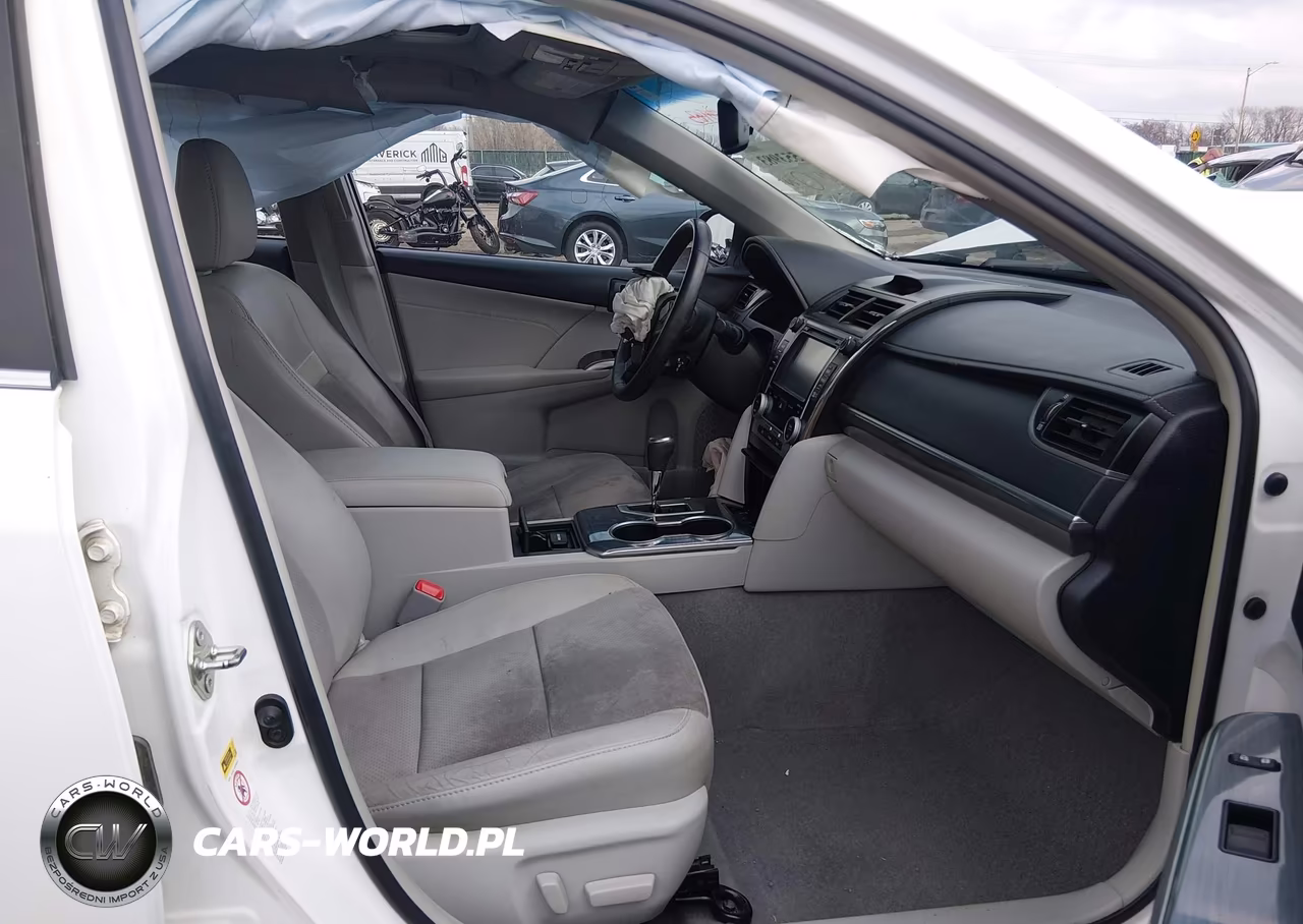 2014 Toyota Camry Hybrid Xle VIN:4T1BD1FK3EU126943 - 5