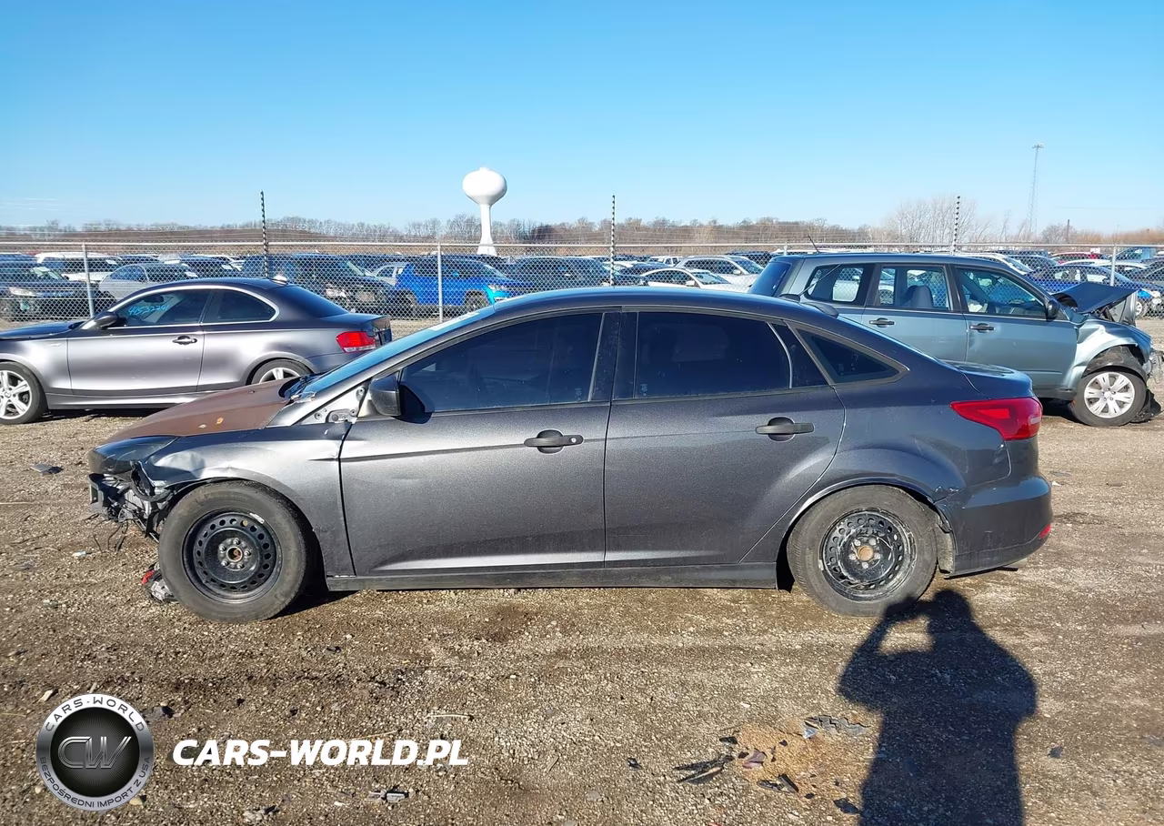 2017 Ford Focus S VIN:1FADP3E2XHL347943 - 15