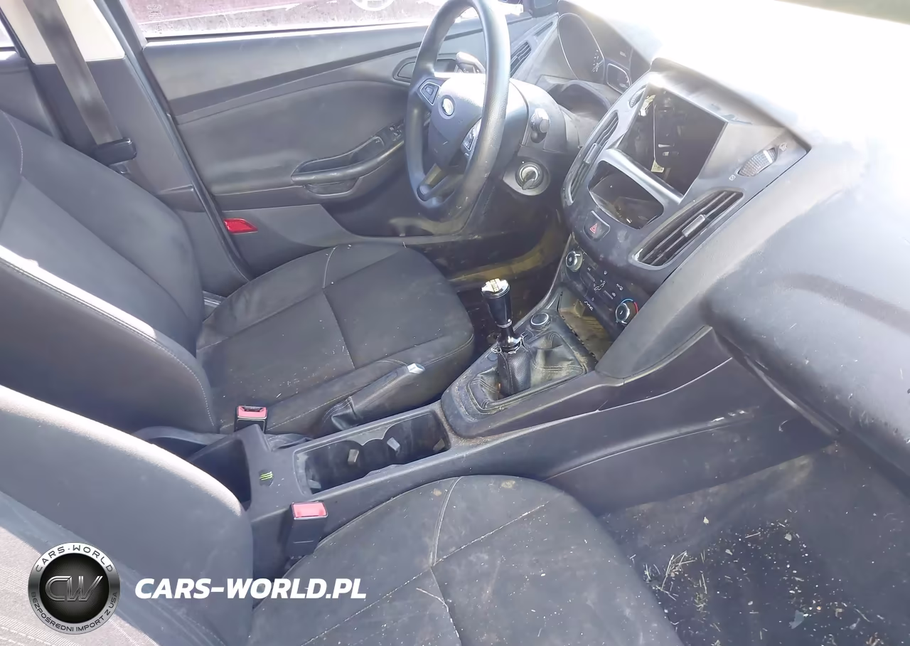 2017 Ford Focus S VIN:1FADP3E2XHL347943 - 5