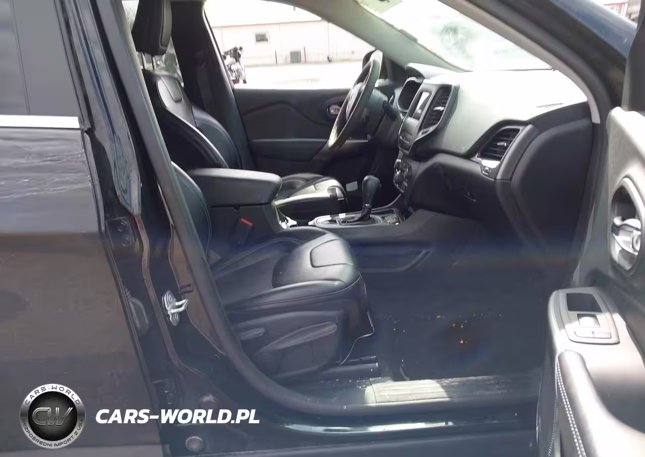 2020 Jeep Cherokee Latitude Plus Fwd VIN:1C4PJLLB8LD577754 - 5