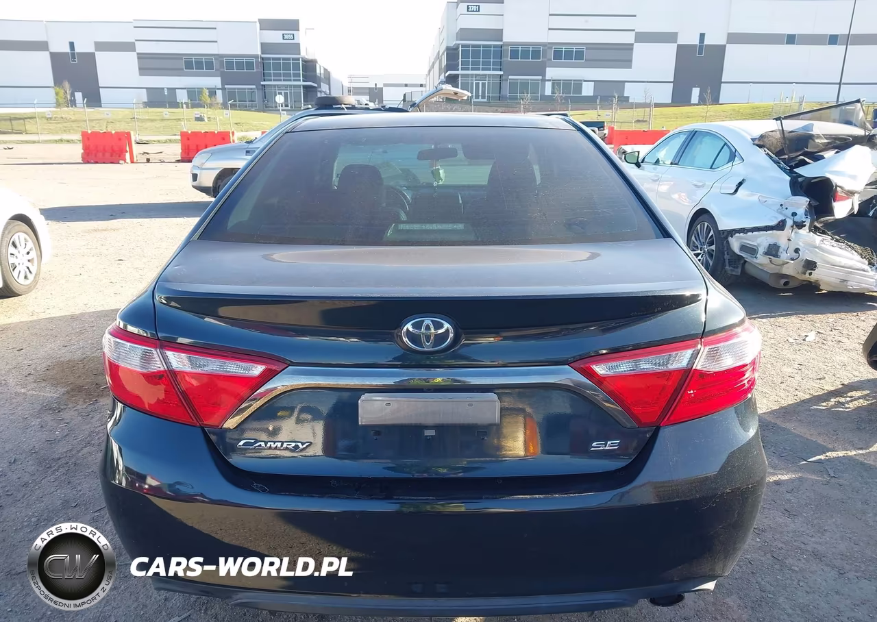 2015 Toyota Camry Se VIN:4T1BF1FK1FU497840 - 16