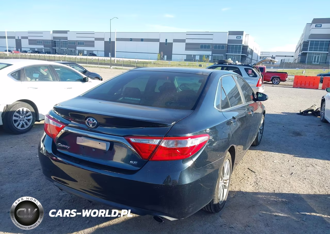 2015 Toyota Camry Se VIN:4T1BF1FK1FU497840 - 4