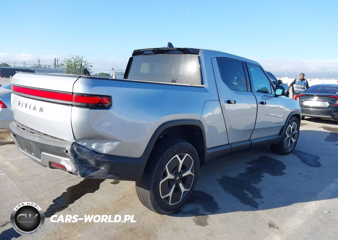 2024 Rivian R1T Adventure Dual Motor Large Pack-Adventure Dual Motor Perf Large Pack VIN:7FCTGBAA7RN030439 - 4