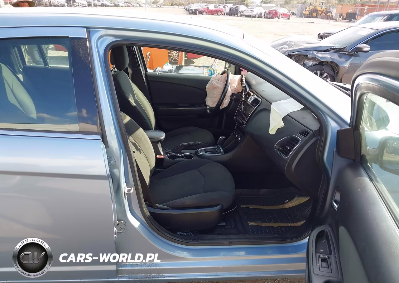 2012 Chrysler 200 Touring VIN:1C3CCBBB4CN174051 - 5