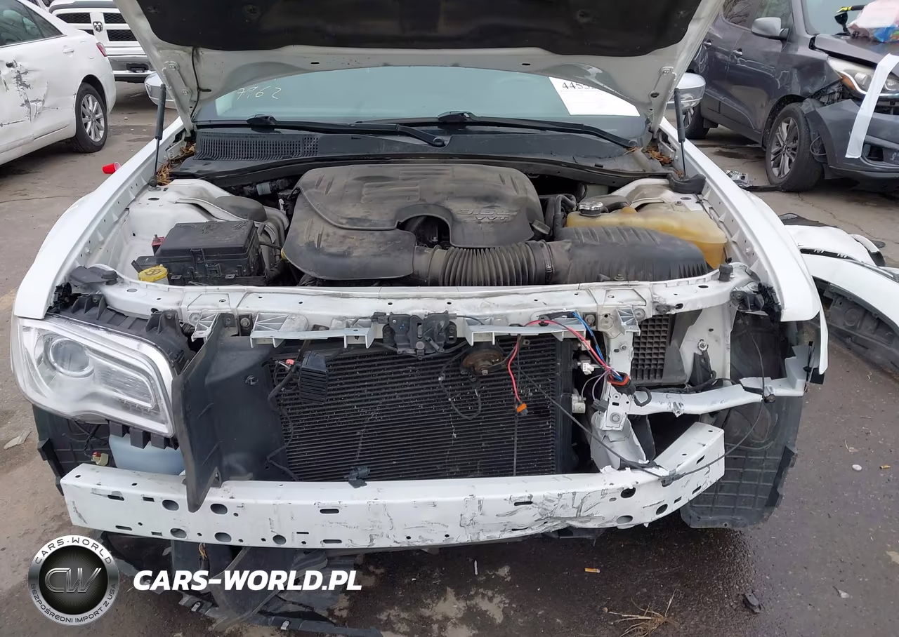 2019 Chrysler 300 Limited VIN:2C3CCAEG2KH527962 - 10