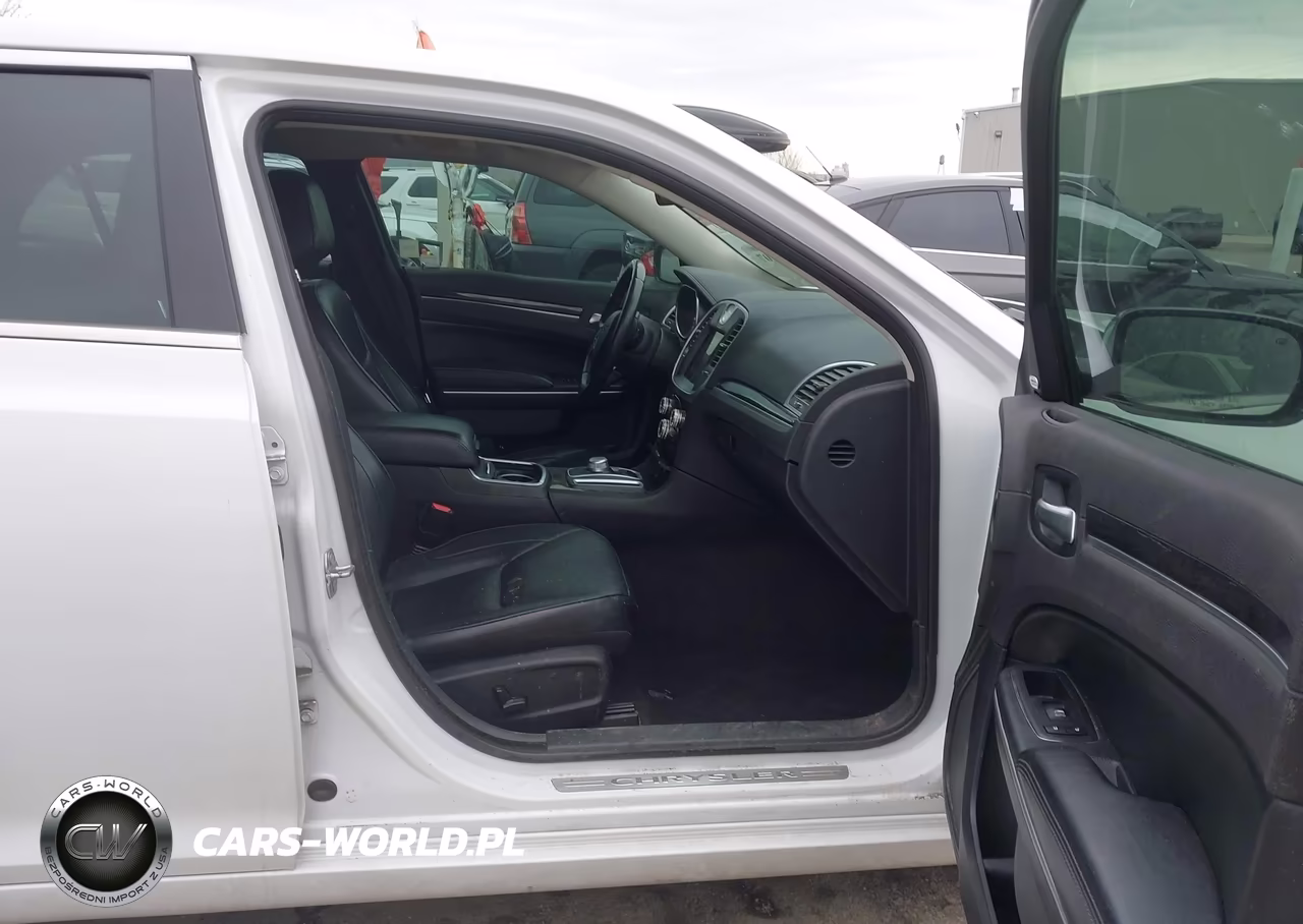 2019 Chrysler 300 Limited VIN:2C3CCAEG2KH527962 - 5