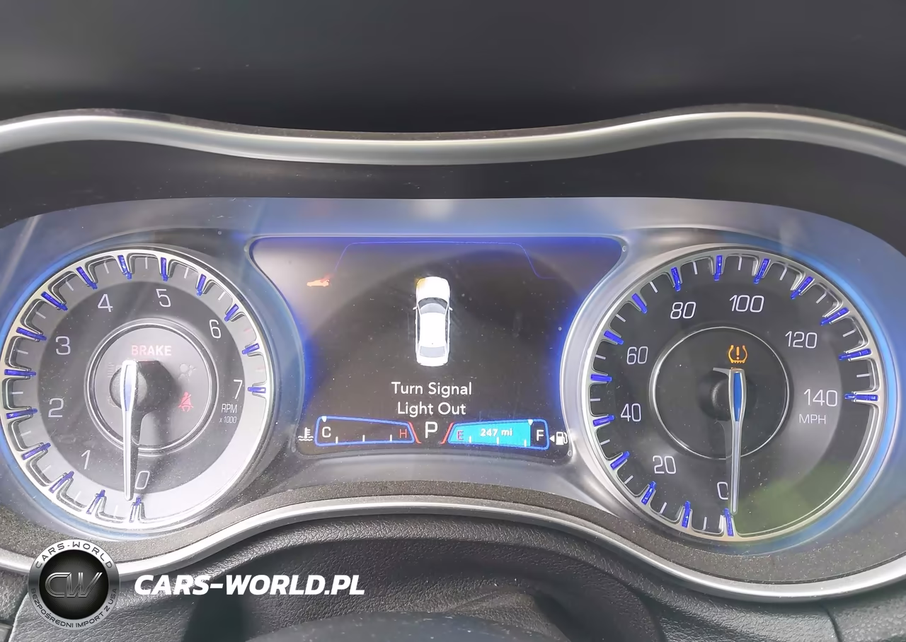 2019 Chrysler 300 Limited VIN:2C3CCAEG2KH527962 - 7