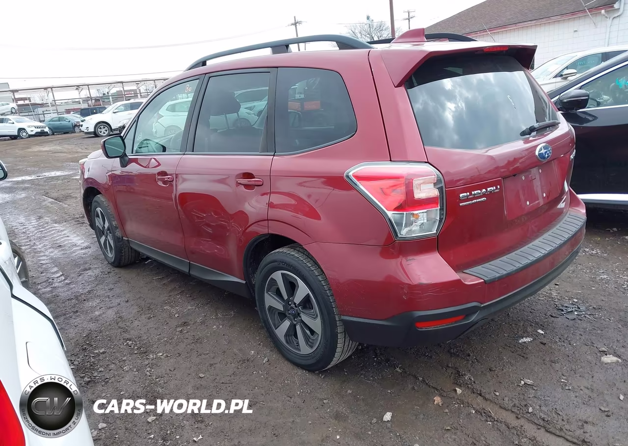 2018 Subaru Forester 2.5I Premium VIN:JF2SJAEC2JH477208 - 3