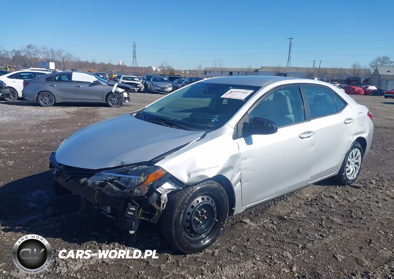 2018 Toyota Corolla Le VIN:5YFBURHEXJP753558 - 2