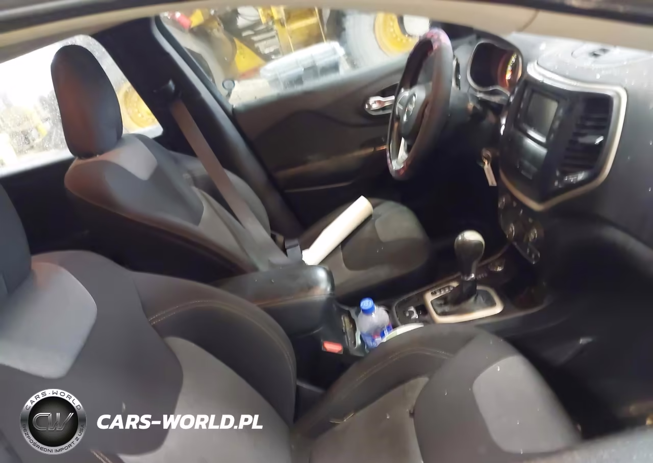 2014 Jeep Cherokee Sport VIN:1C4PJMAB3EW115893 - 5