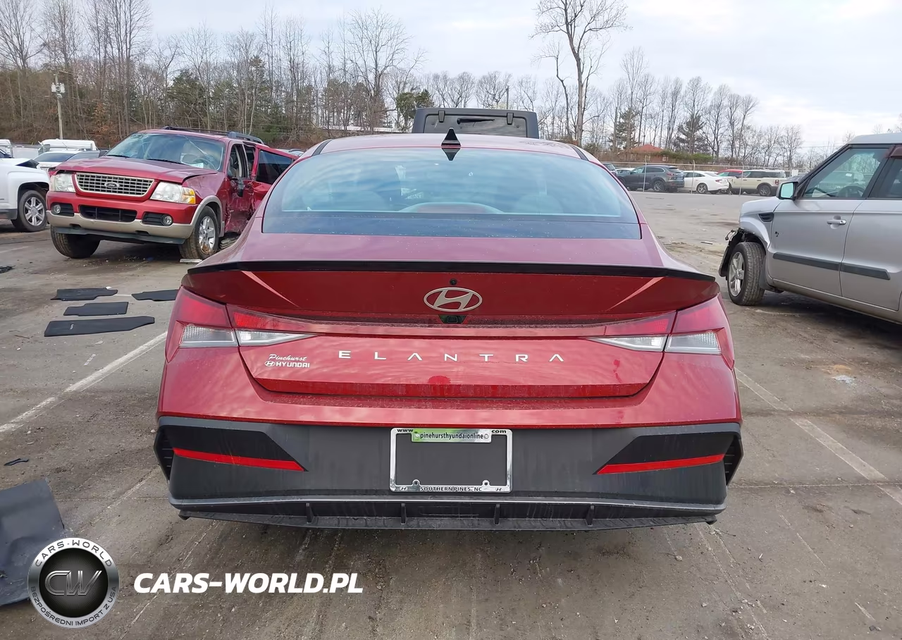 2026 Hyundai Elantra Sel Sport VIN:KMHLM4DG1TU103730 - 17