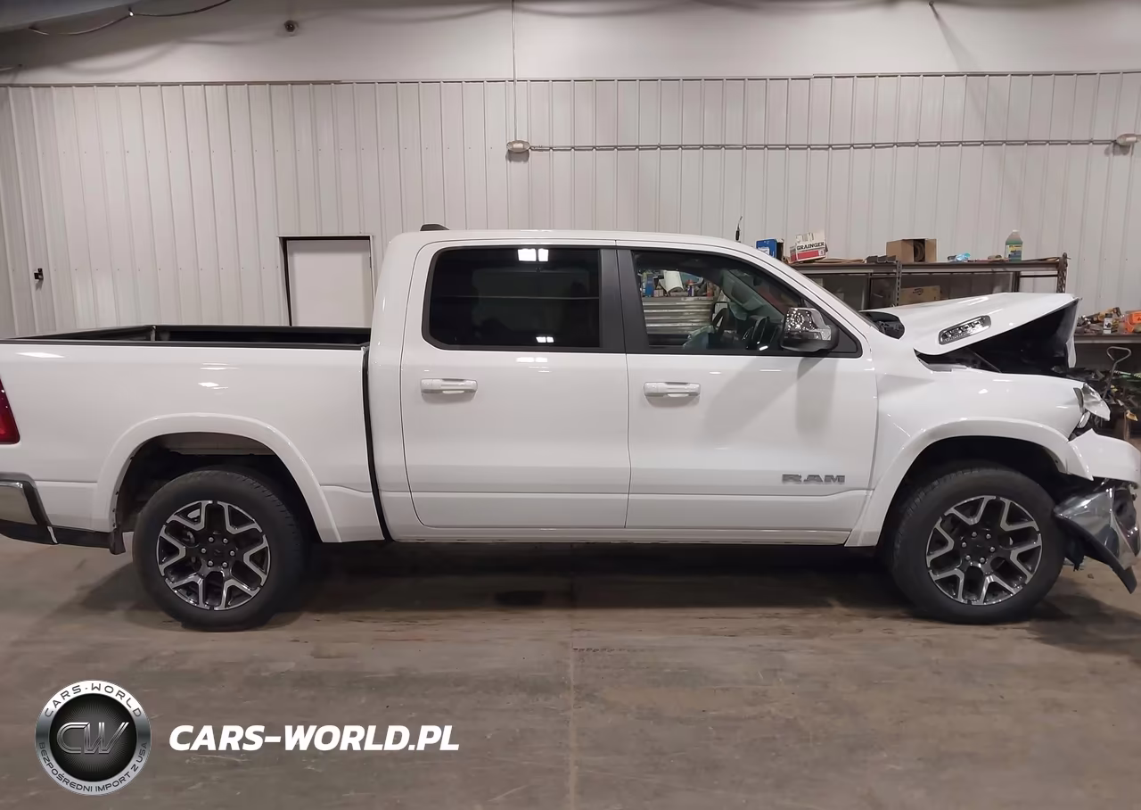 2026 Ram 1500 Laramie 4X4 5'7 Box VIN:1C6SRFJP5TN163044 - 13