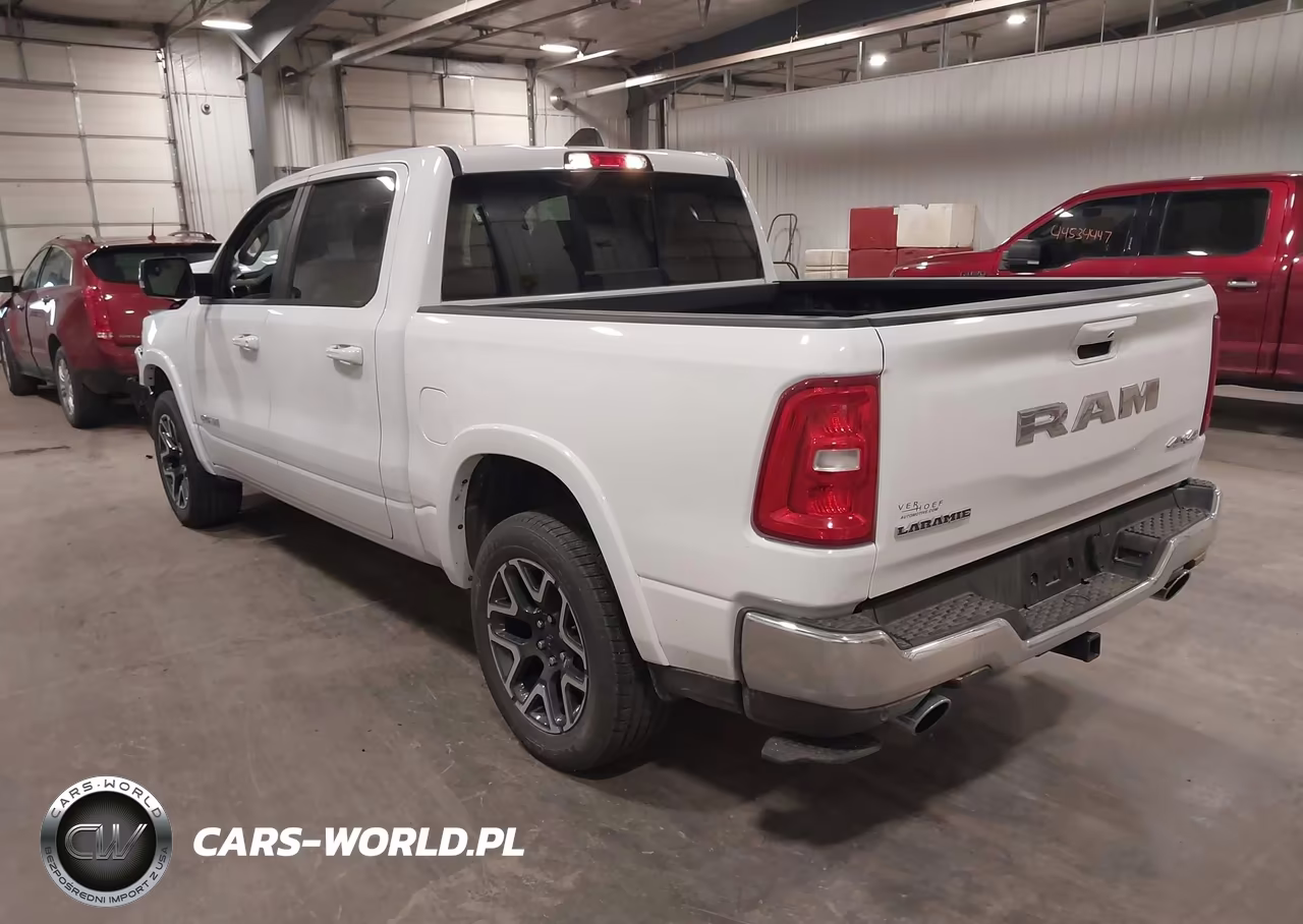 2026 Ram 1500 Laramie 4X4 5'7 Box VIN:1C6SRFJP5TN163044 - 3