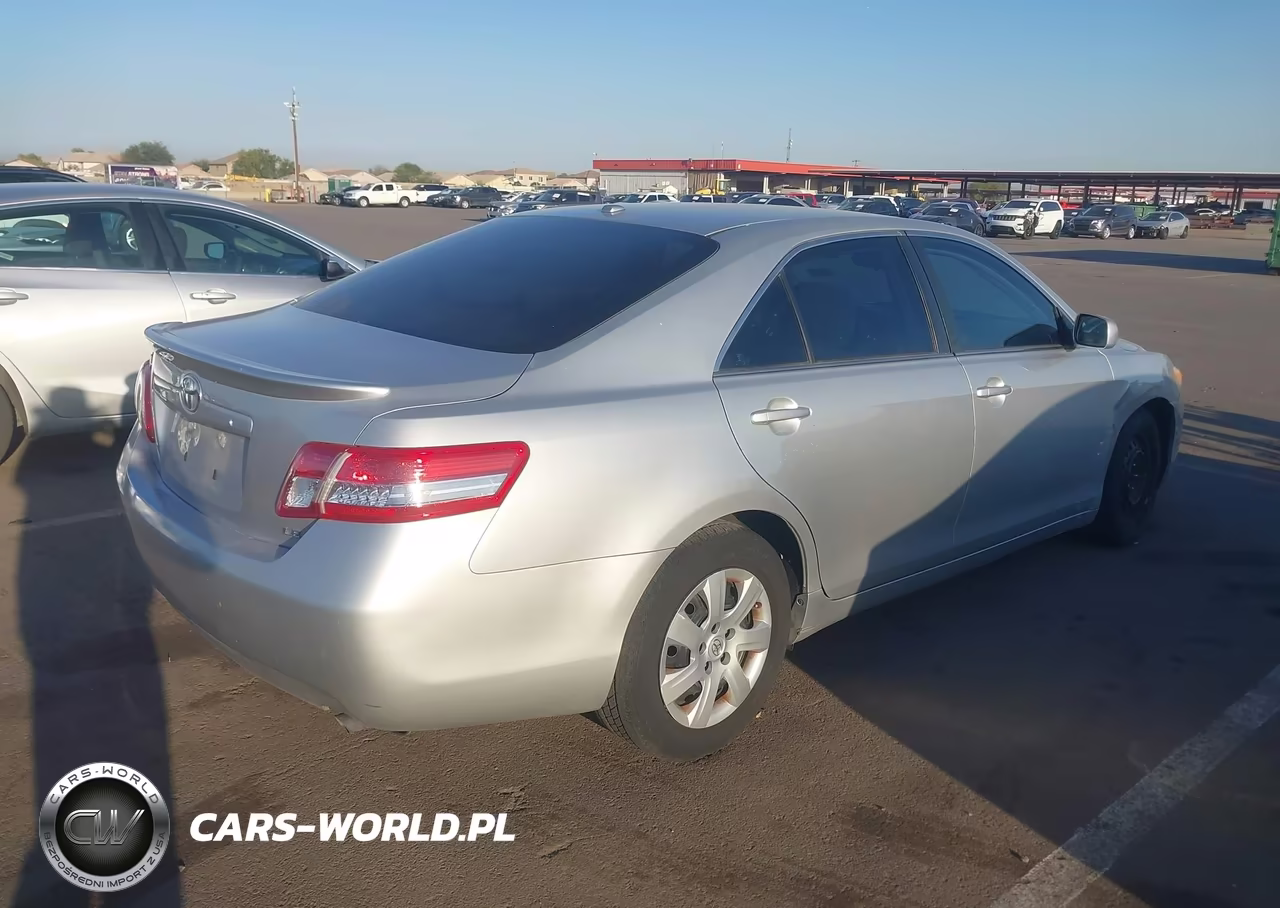 2010 Toyota Camry Le VIN:4T4BF3EKXAR014860 - 4