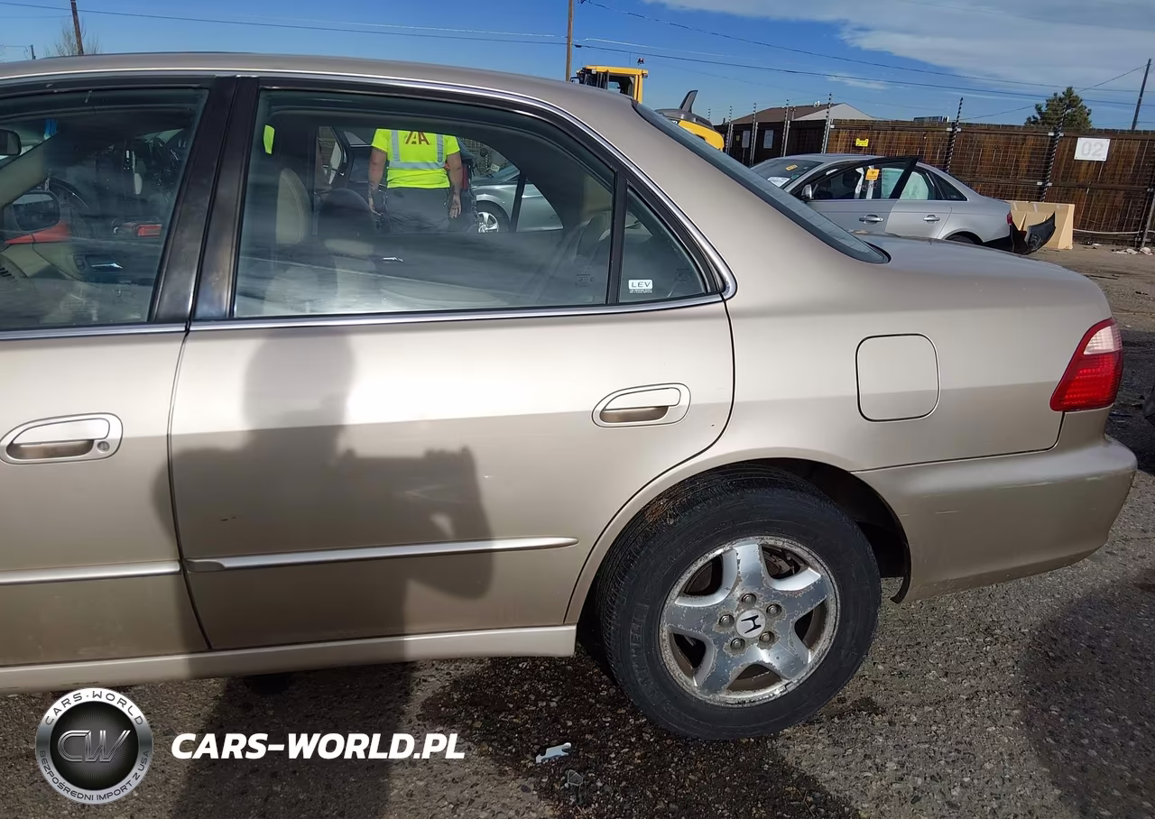 2000 Honda Accord 3.0 Ex VIN:1HGCG1651YA071636 - 15