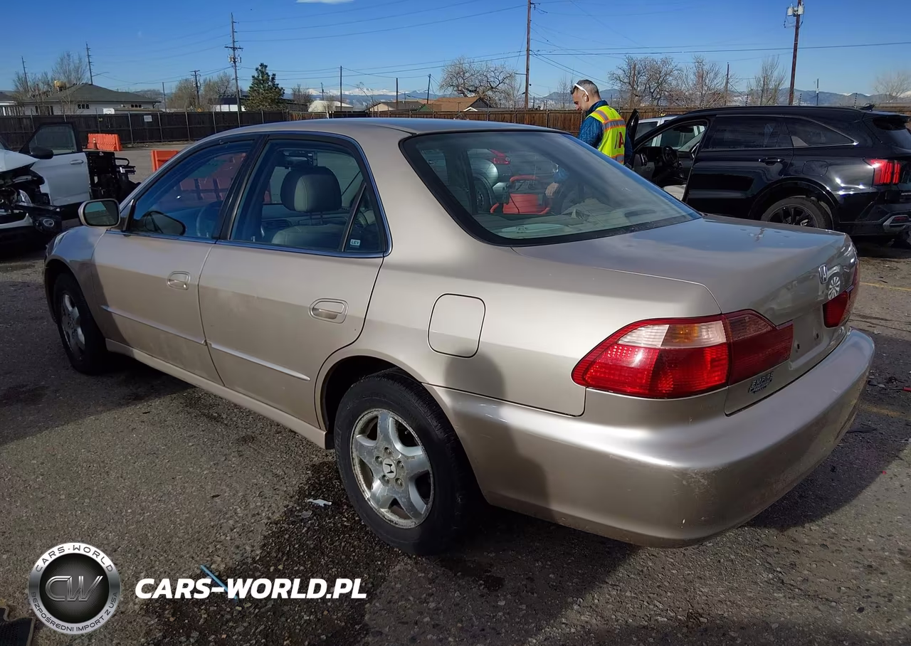 2000 Honda Accord 3.0 Ex VIN:1HGCG1651YA071636 - 3