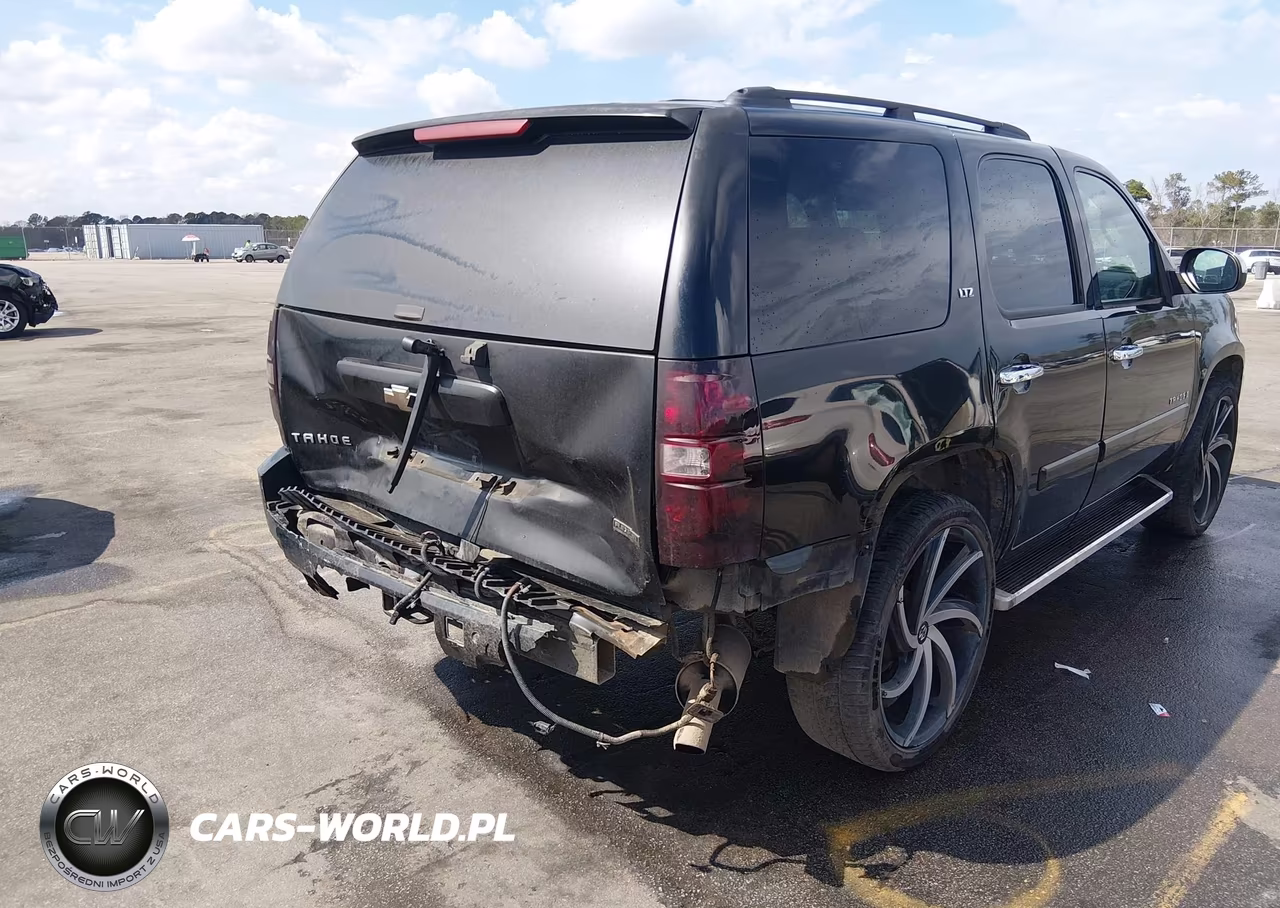 2008 Chevrolet Tahoe Ltz VIN:1GNFC130X8R171923 - 4
