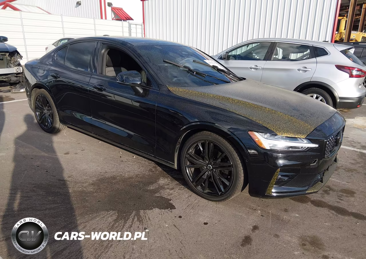 2024 Volvo S60 B5 Plus Black Edition