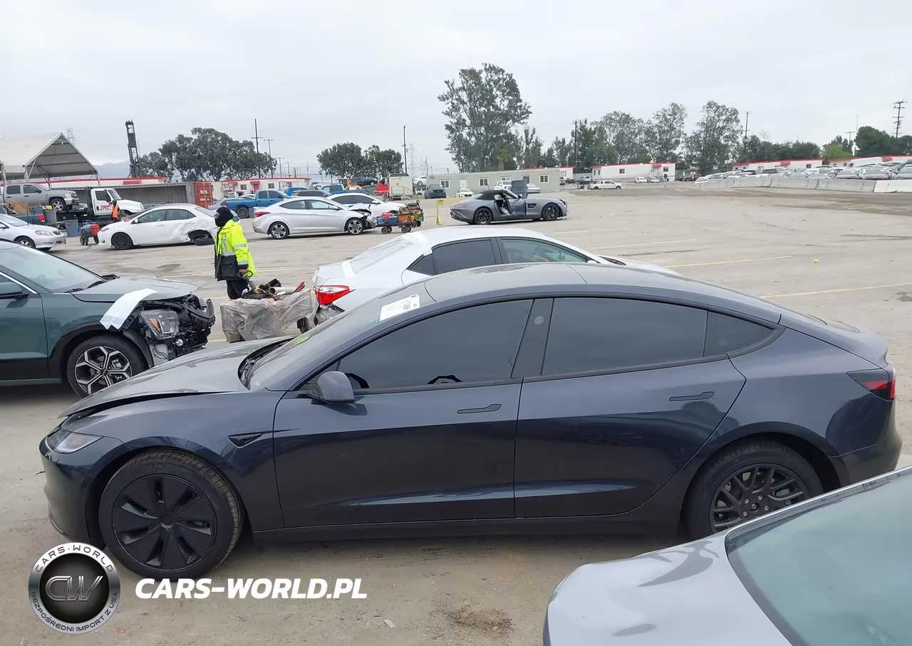 2026 Tesla Model 3 Premium Rear-Wheel Drive-Standard Rear-Wheel Drive VIN:5YJ3E1EA0TF122840 - 14
