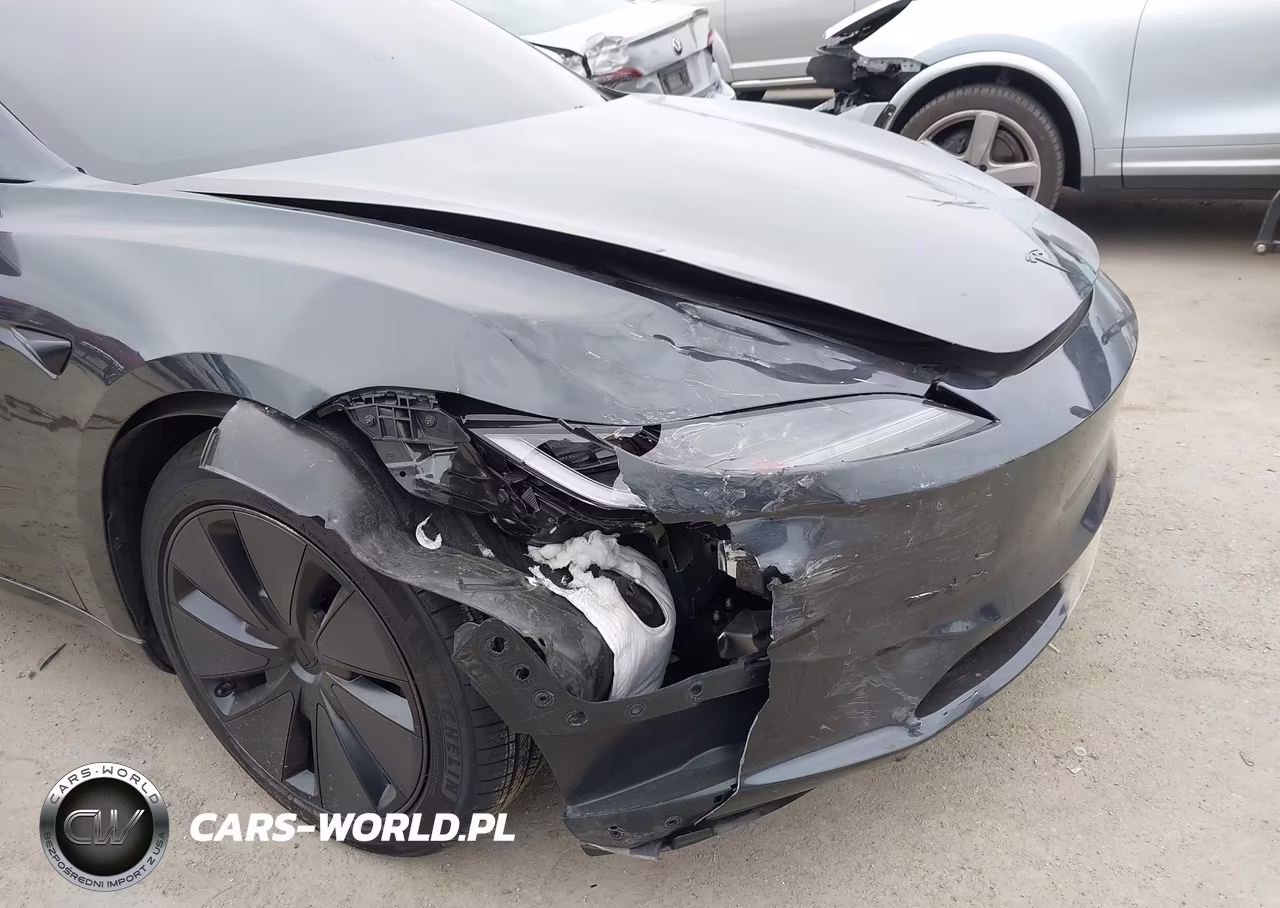 2026 Tesla Model 3 Premium Rear-Wheel Drive-Standard Rear-Wheel Drive VIN:5YJ3E1EA0TF122840 - 6