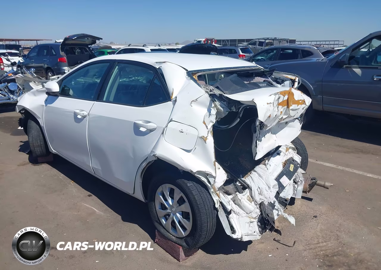 2017 Toyota Corolla L VIN:5YFBURHE2HP693429 - 3