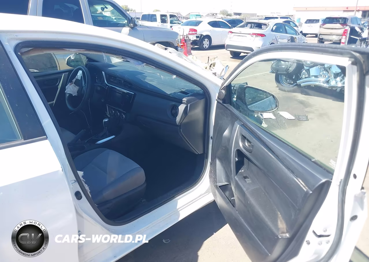 2017 Toyota Corolla L VIN:5YFBURHE2HP693429 - 5
