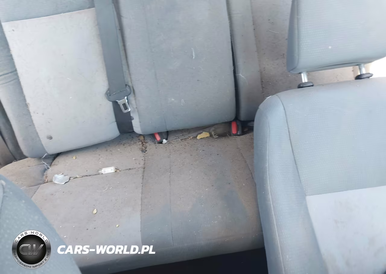 2017 Toyota Corolla L VIN:5YFBURHE2HP693429 - 8