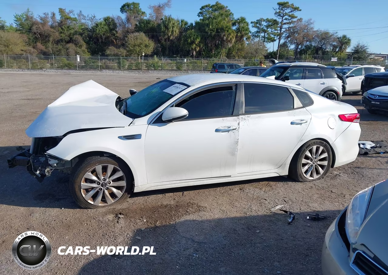 2017 Kia Optima Lx VIN:5XXGT4L35HG123595 - 13