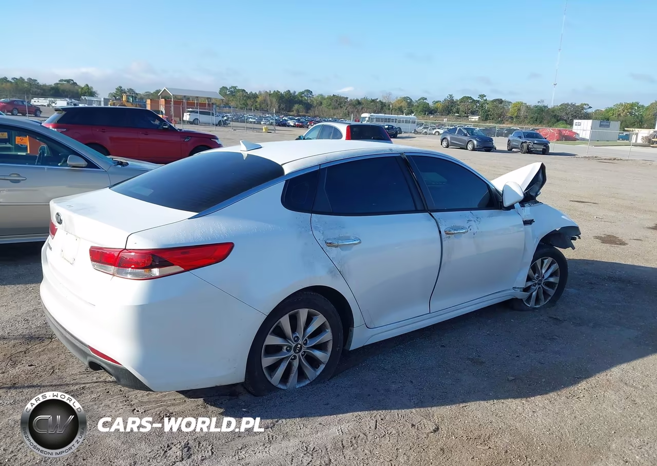 2017 Kia Optima Lx VIN:5XXGT4L35HG123595 - 4