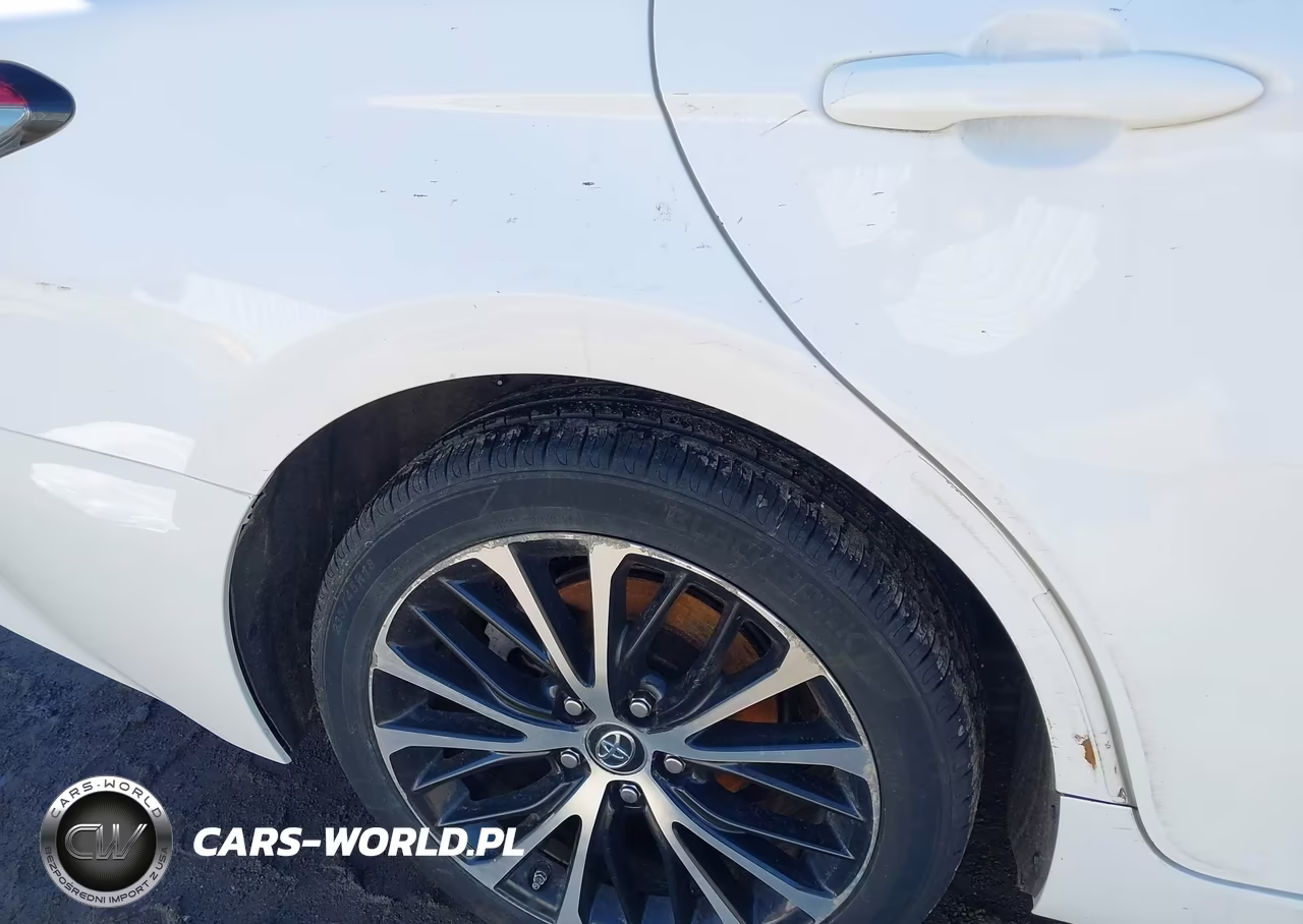 2019 Toyota Camry Se VIN:4T1B11HK8KU213741 - 18
