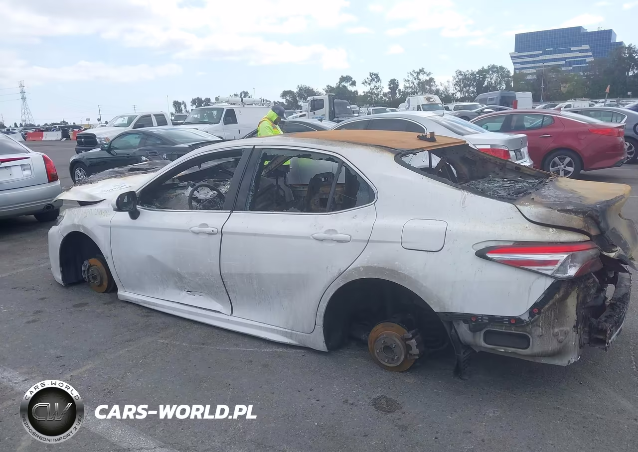 2020 Toyota Camry Se VIN:4T1G11AKXLU332280 - 13