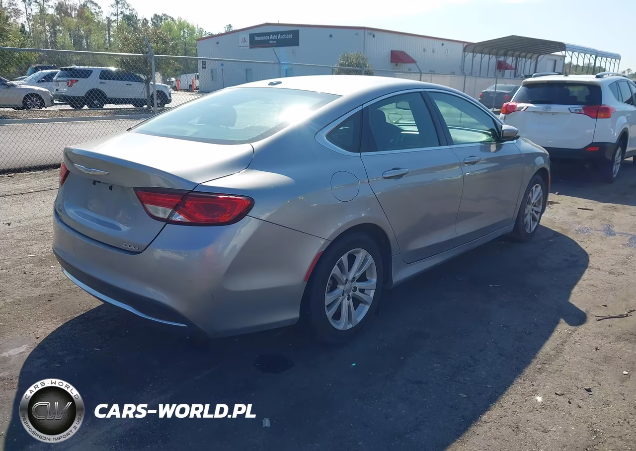 2015 Chrysler 200 Limited VIN:1C3CCCAB5FN746935 - 4